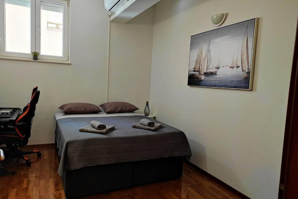 Spacious Apartment Near City Center And The Beach Split Exterior photo