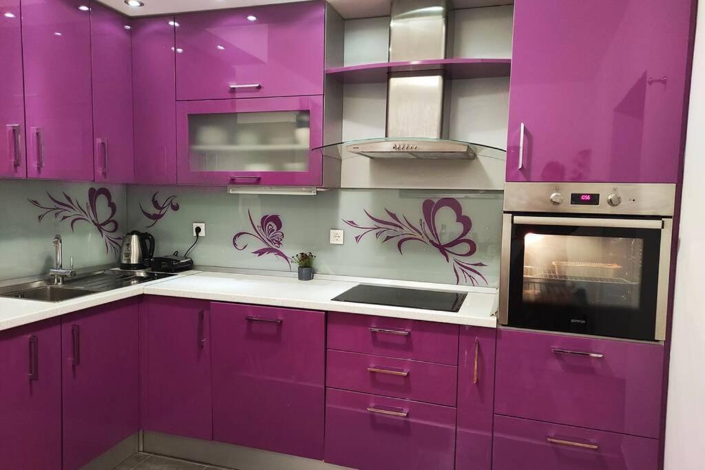 Spacious Apartment Near City Center And The Beach Split Exterior photo